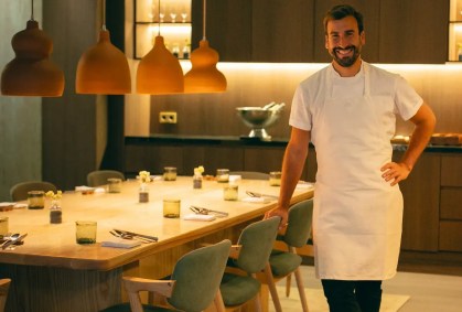À frente do Broto, em Lisboa, Pedro Pena Bastos revisita receitas, produtos e memórias de sua infância para construir uma cozinha portuguesa com identidade própria