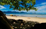Praia em Ubatuba (SP), uma das cidades mais buscadas por famílias para o feriado de 12 de outubro